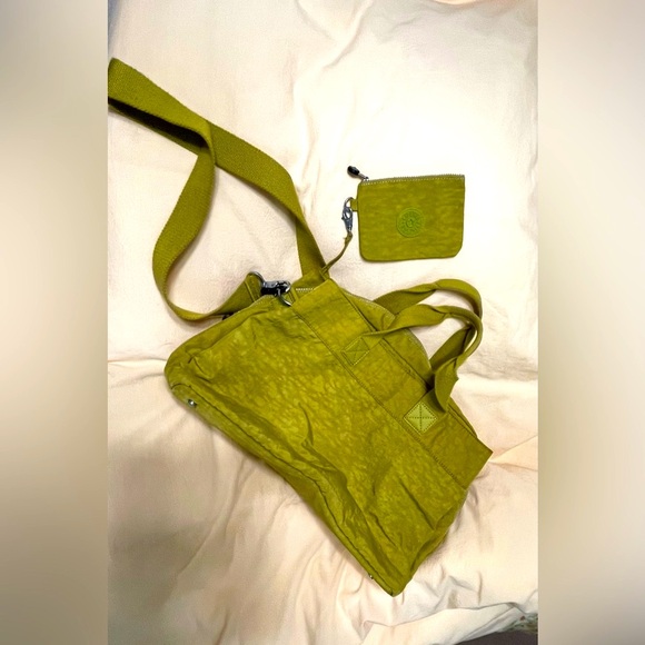 Kipling Carry On/Laptop Bag with Shoulder strap - Picture 12 of 15